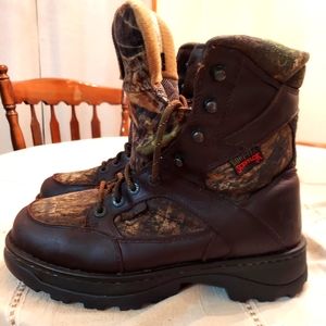 Browning Leather camo hunting boots size 9.5 wide Brand new Vibram Soles